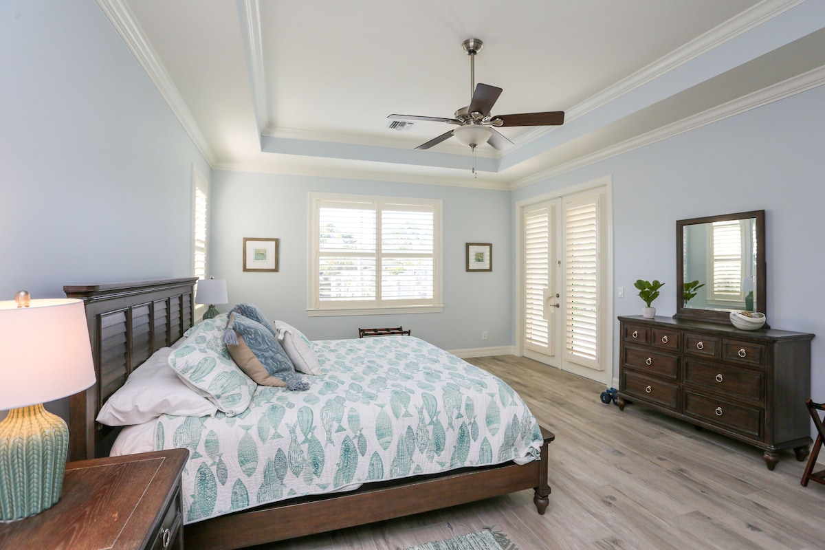 Photo 57 of STUNNING POOL HOME, 4 BEDS/4 BATHS, DOWNTOWN NAPLES, FL