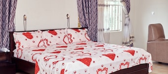 9 ROSES HOTEL