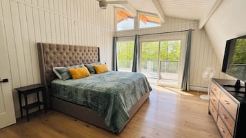 4 bedrooms, iron/ironing board, travel crib, free WiFi