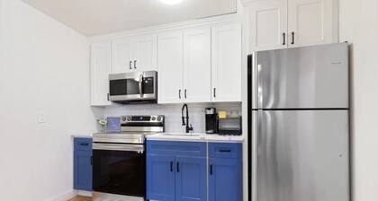 | Uptown One Bedroom Bungalow with Garden View |