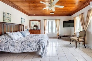 7 bedrooms, iron/ironing board, travel crib, free WiFi