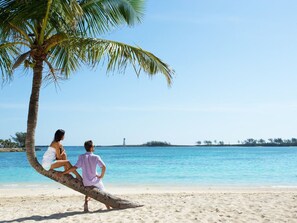 Beach nearby, sun-loungers, beach towels
