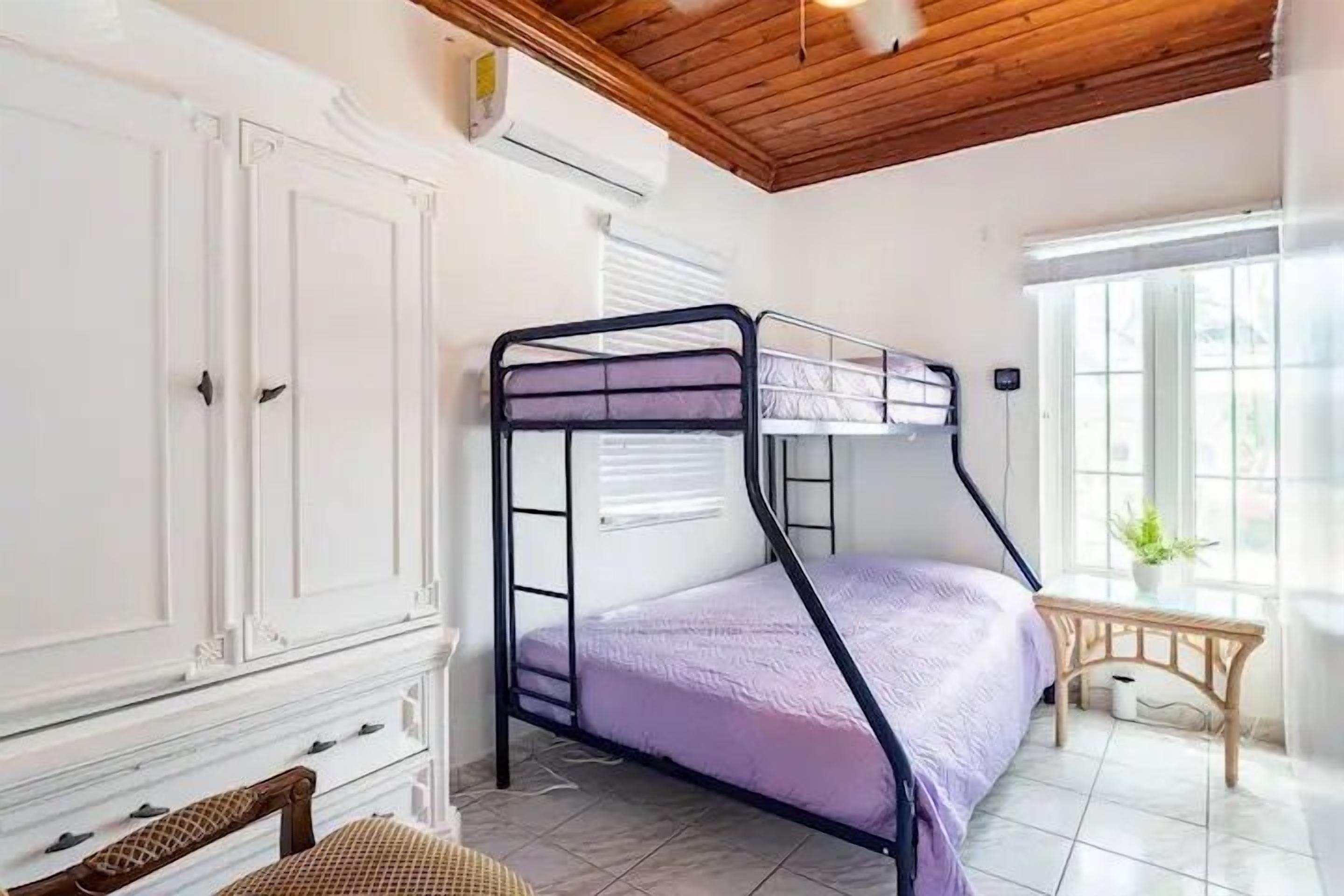 7 bedrooms, iron/ironing board, travel crib, free WiFi