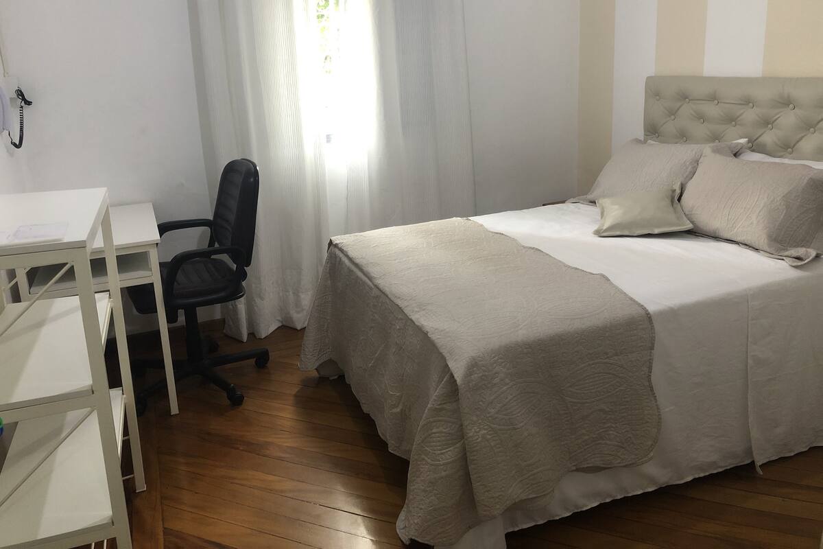 Tabla de planchar con plancha y wifi gratis