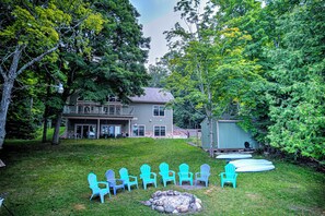 Terrace/patio - All-Season Retreat – Perfect for ATV, Snowmobiles, Skiing, Hunting, and Fishing (Iron River)