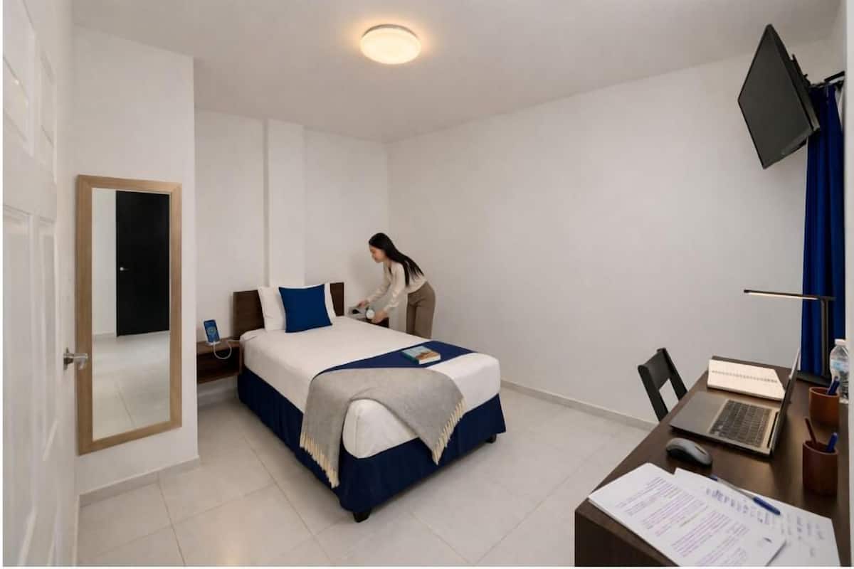 Standard Room, 1 Twin Bed | Blackout drapes, free WiFi, bed sheets