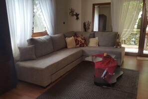 House, 1 Queen Bed | Living room - House in the Village (Prosotsani)