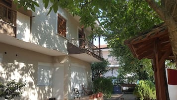 House, 1 Queen Bed | Exterior