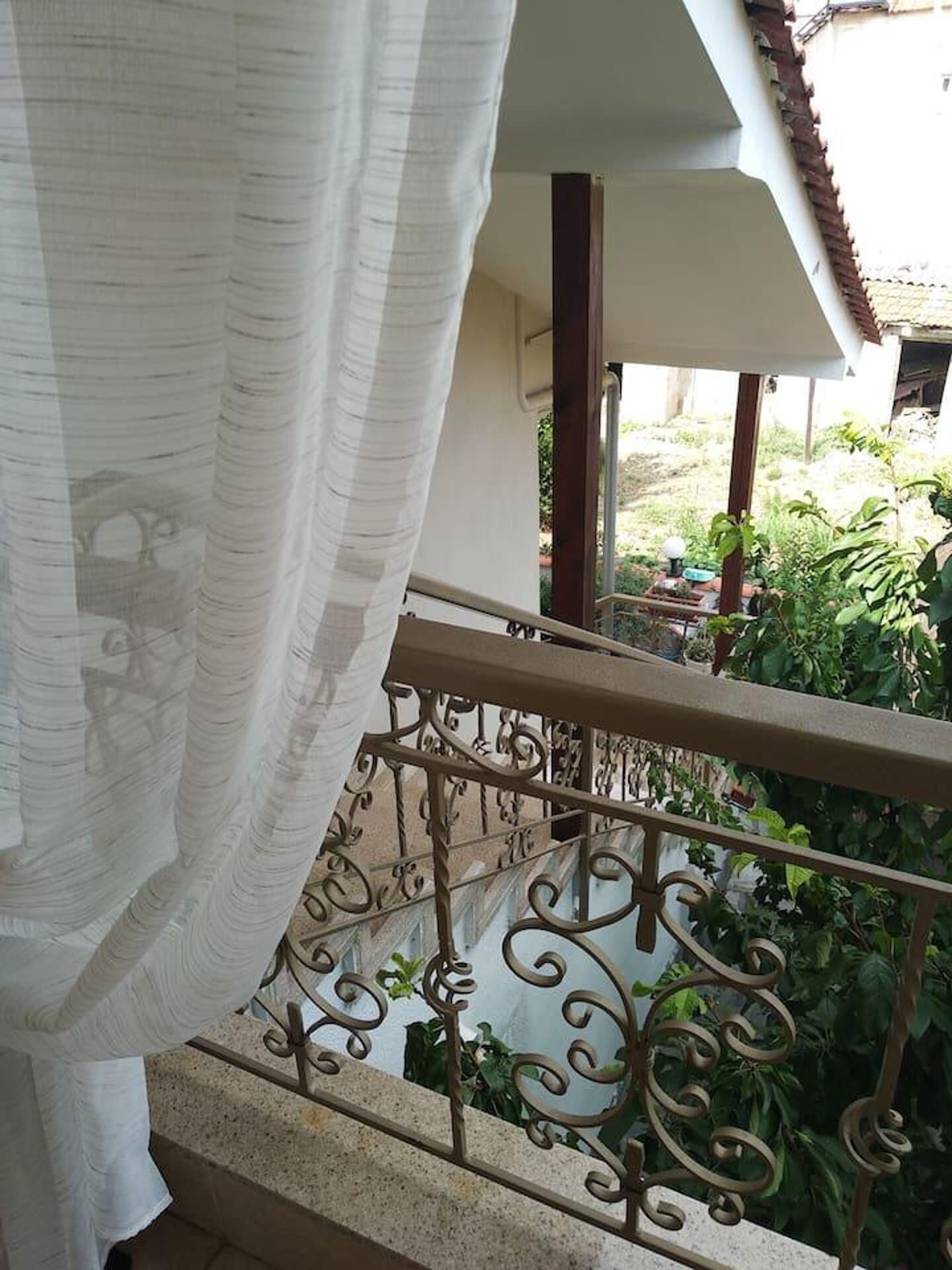 House, 1 Queen Bed | Balcony