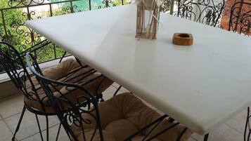 House, 1 Queen Bed | Balcony