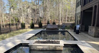 Stunning New Luxury Home --