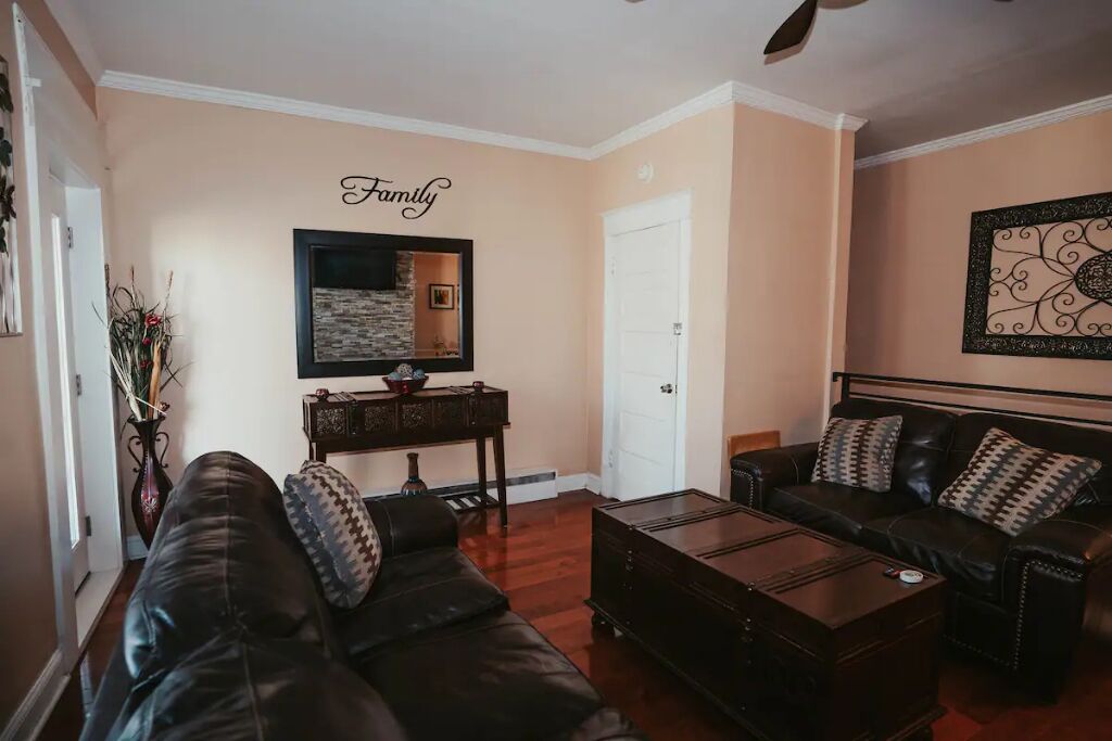 Lovely 2 bdrm apt in Univ. City