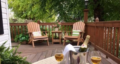 Romantic Bridal Suite Rentals - Bridal Suite 1