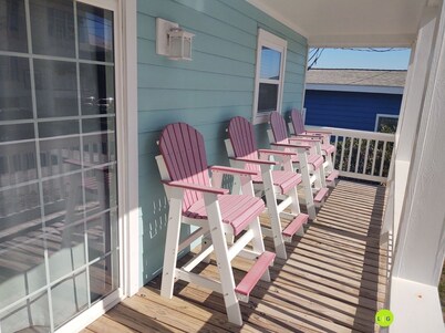 Beach view home in walking distance to public beach access & with private pool..