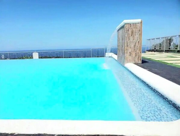 Piscina all'aperto