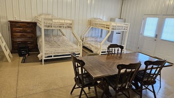 1 bedroom, bed sheets, wheelchair access