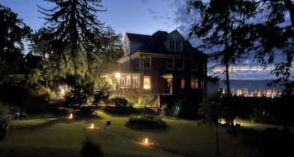 Espectacular view to the city of Scranton from your bedroom window