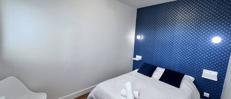 2 habitaciones, tabla de planchar con plancha y wifi gratis