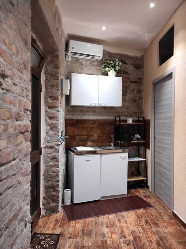 Monolocale con Divano-Letto