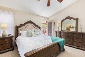 3 habitaciones, tabla de planchar con plancha y cuna de viaje 