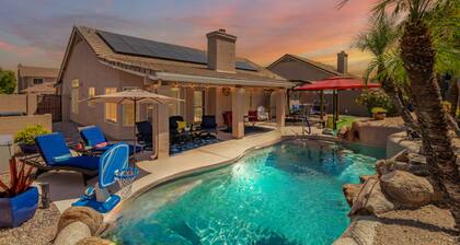 Resort Style Home, Private"Heated Pool", Near Phoenix.Putting Green, Pool Table.