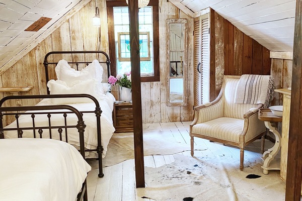 3 camere, una scrivania, ferro/asse da stiro, Wi-Fi gratuito