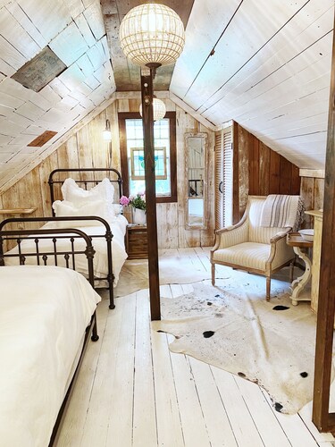  Historic Farmhouse near Round Top, Texas