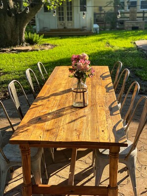 Outdoor dining