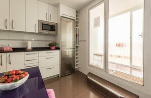 Micro-ondes, four, plaque de cuisson, lave-vaisselle