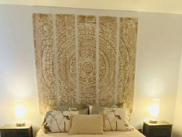 2 bedrooms, desk, free WiFi, bed sheets