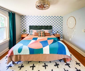 5 bedrooms, desk, iron/ironing board, free WiFi