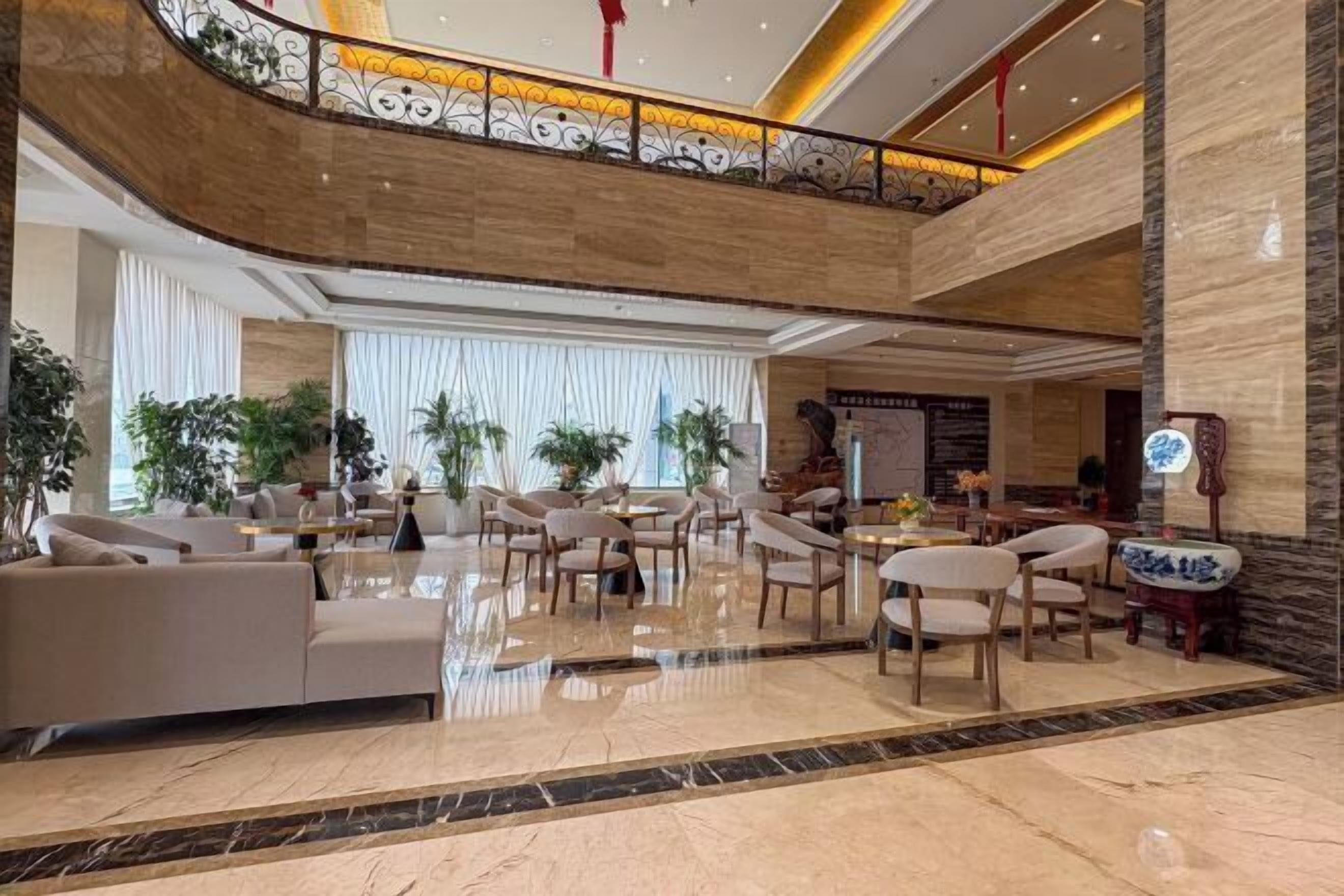 المنشأة من الداخل