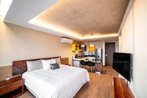 Luxury-Apartment | 1 Schlafzimmer, hochwertige Bettwaren, Daunenbettdecken, Zimmersafe