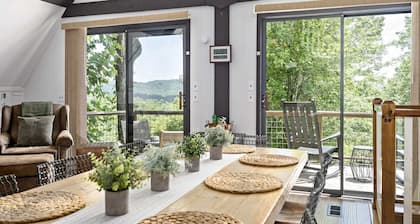 Cozy mountain retreat w/ backyard & BBQ