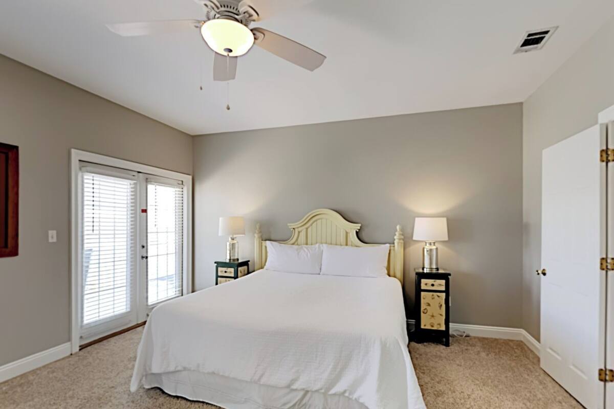 4 bedrooms, individually decorated, individually furnished, free WiFi