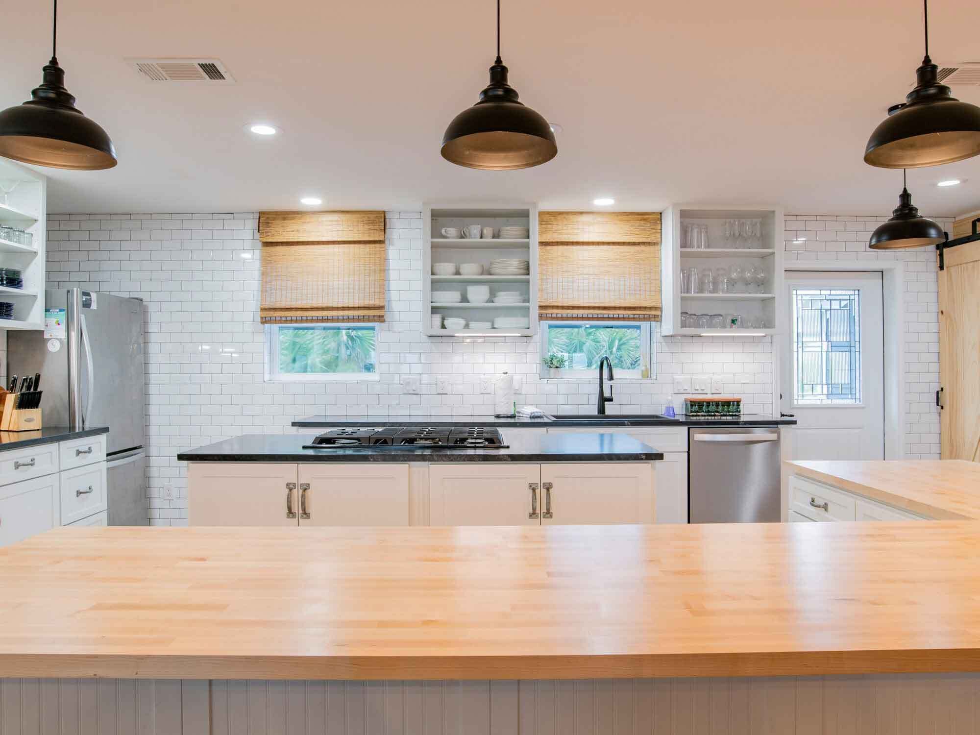 House, Multiple Beds, Balcony, Ocean View | Private kitchen | Fridge, microwave, oven, stovetop