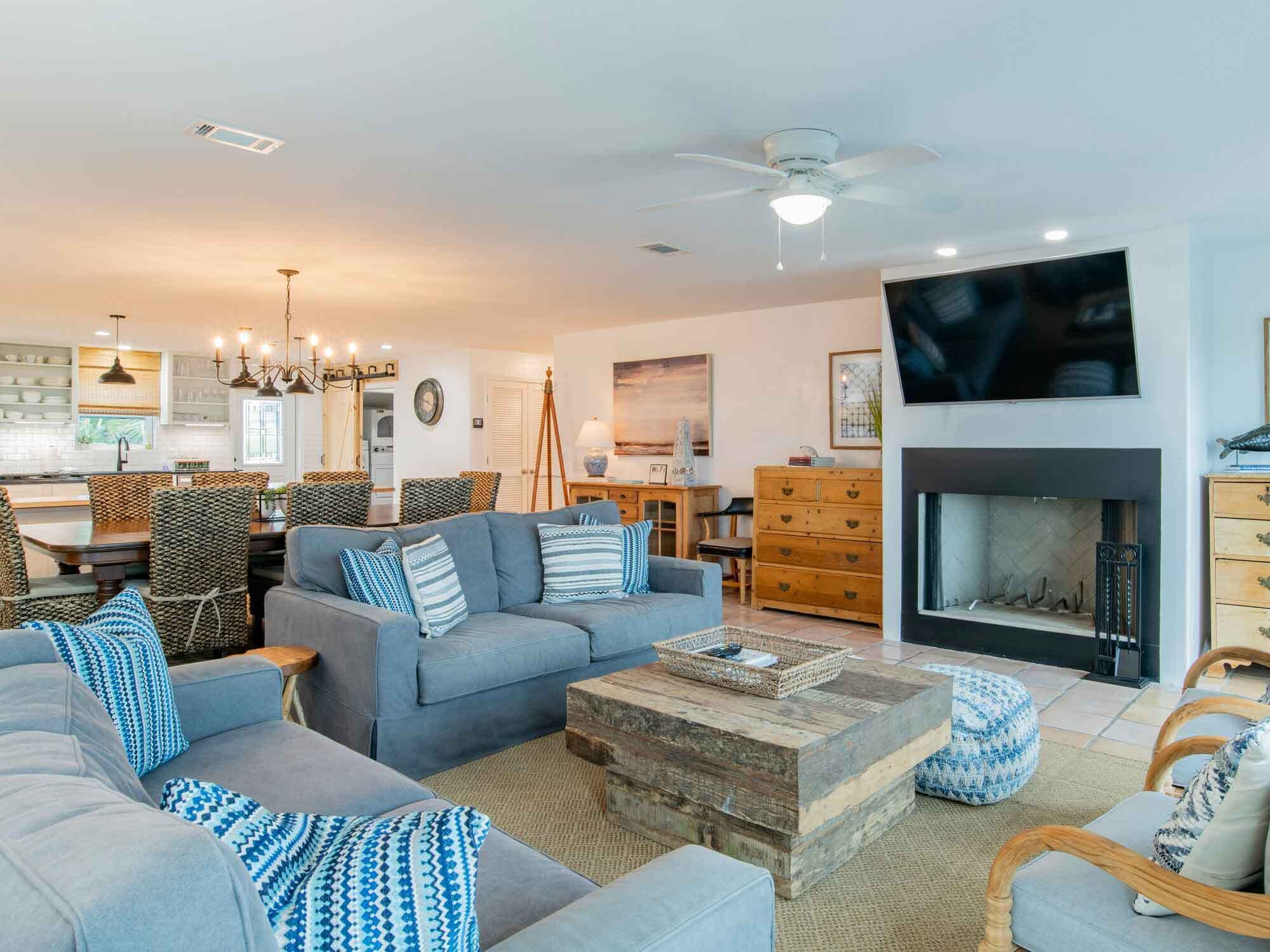 House, Multiple Beds, Balcony, Ocean View | Living area | TV