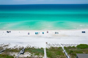 Beach nearby - Gulf Place Six Palms #2B - BB's Hideaway by Southern Vacation Rentals (Santa Rosa Beach)