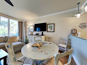 Condo, Multiple Beds, Balcony | Dining