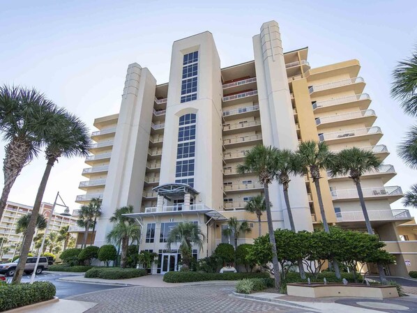 Exterior - Harbor Landing #601A by Southern Vacation Rentals (Destin)