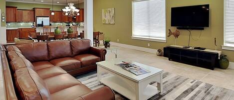 Studio (5 Bedrooms) | Depan hartanah