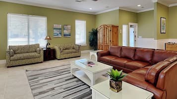 Estudio (5 Bedrooms) | Servicio de la propiedad