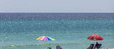 Una spiaggia nelle vicinanze