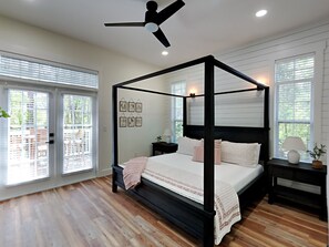 Rumah, Beberapa Tempat Tidur, dapur, pemandangan kebun | 3 kamar tidur dan didekorasi berbeda-beda