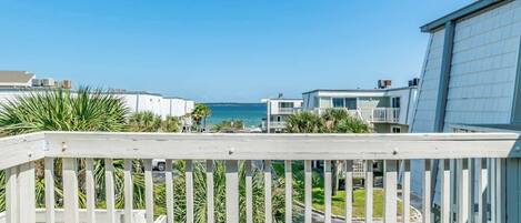 LÀgenhet - flera sÀngar - balkong - havsutsikt | BoendeomrÄde