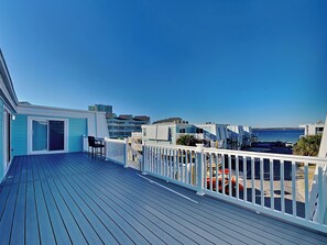 Terrace/patio - Boardwalk Townhomes #17A by Southern Vacation Rentals (Pensacola Beach)