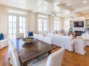 Studio (4 Bedrooms) | Property amenity