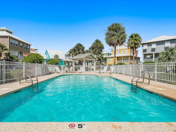 Studio (3 Bedrooms) | Property amenity