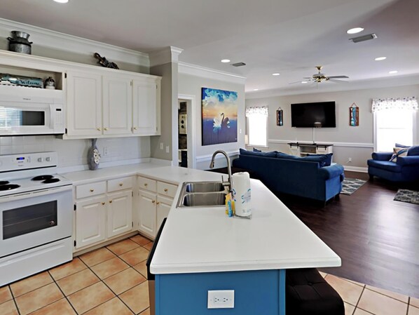 Studio (3 Bedrooms) | Property amenity