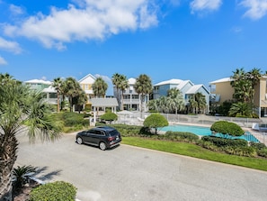 Studio (3 Bedrooms) | Property amenity
